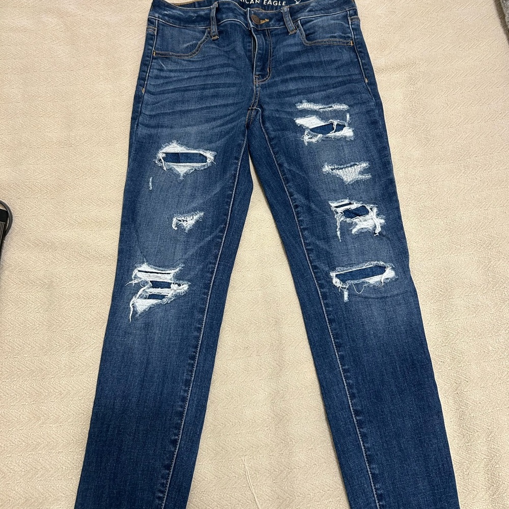 American Eagle Outfitters Women's Distressed Blue Jeans
